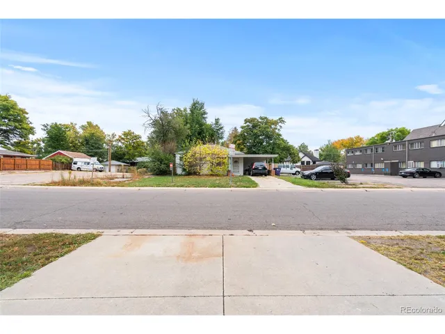 $1,200,000 | 1150 North Dahlia Street, Denver, CO 80220