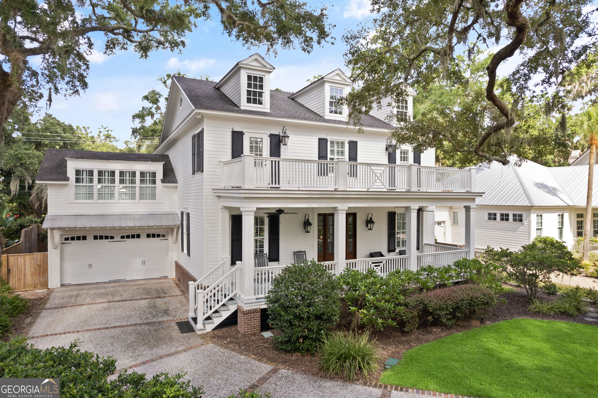 1044 Village Oaks Lane St. Simons, GA 31522 - Photo 3 of 44