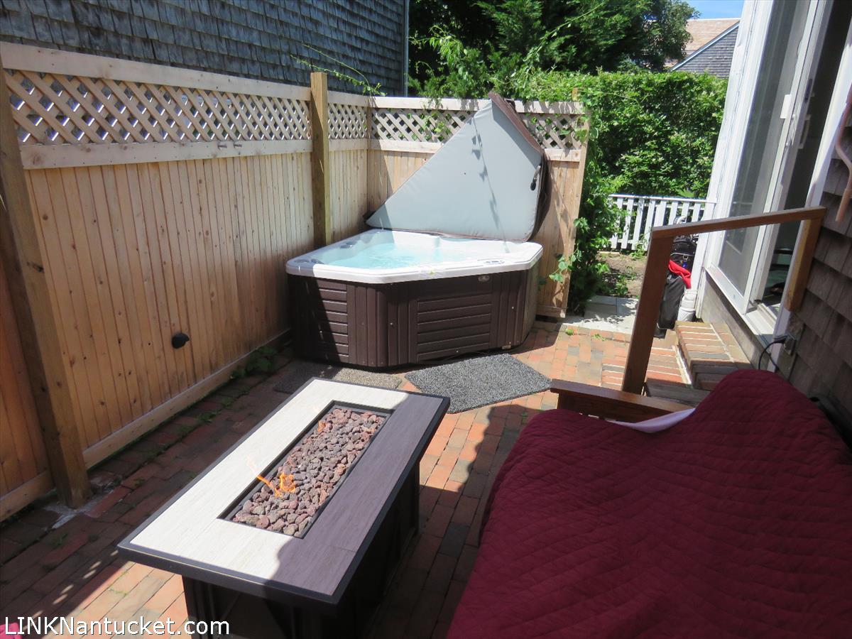 159 B Main Street, Unit 2 Nantucket, MA 02554 - Photo 10 of 13 Gallery Image 10