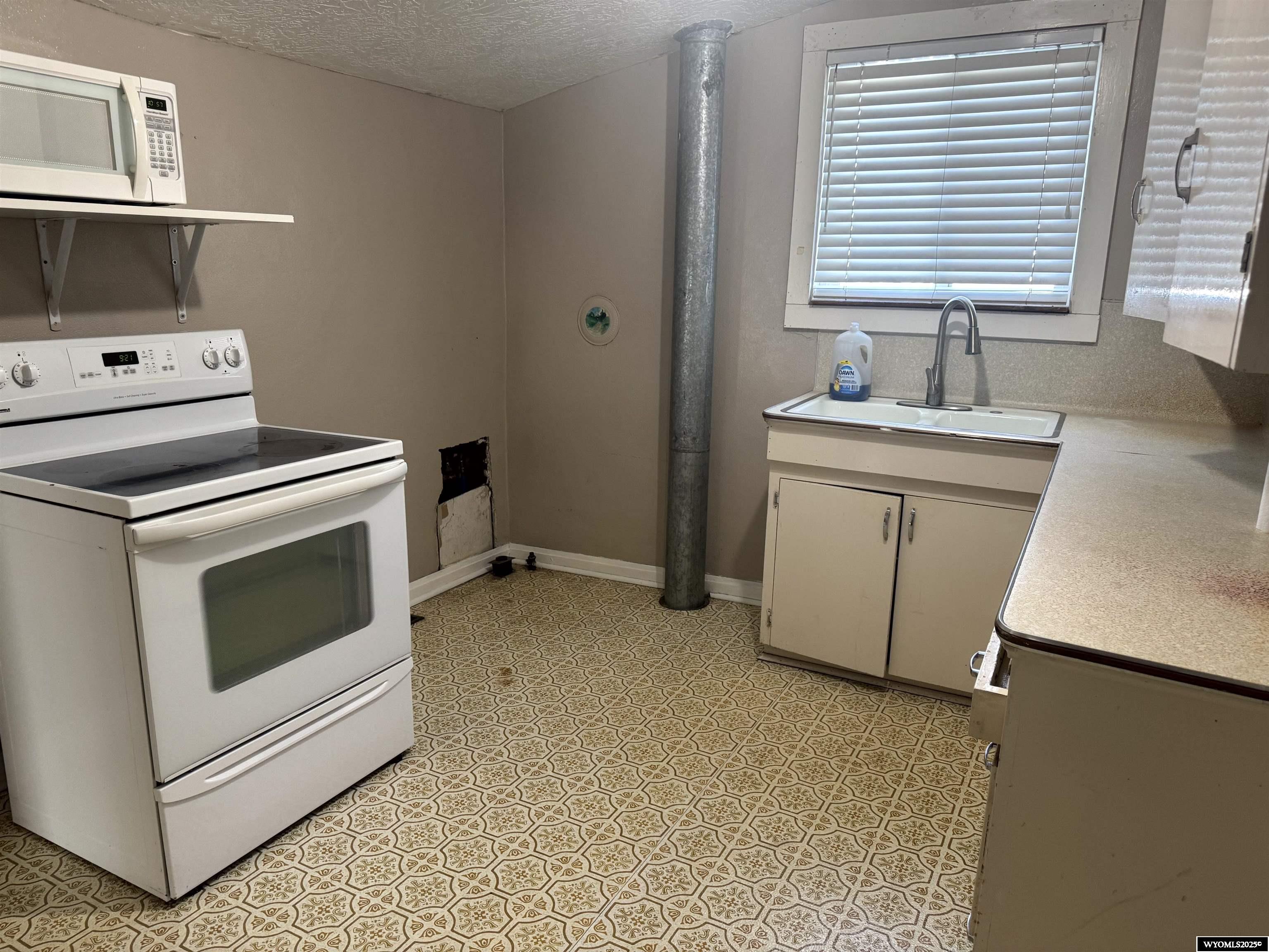 1220 11th Street Rock Springs, WY 82901 - Photo 8 of 12