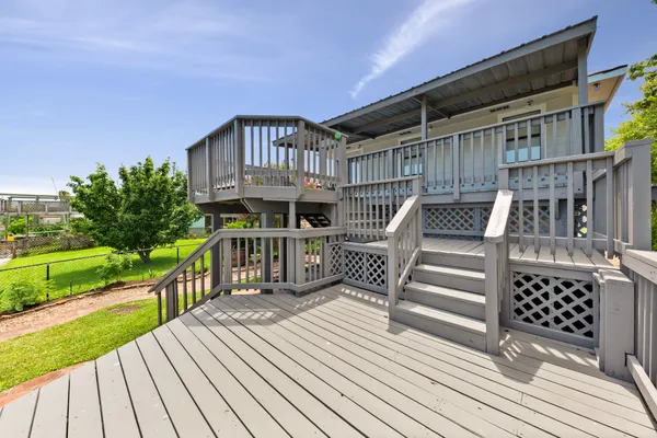 $492,250 | 1115 Sunset Avenue, San Leon, TX 77539