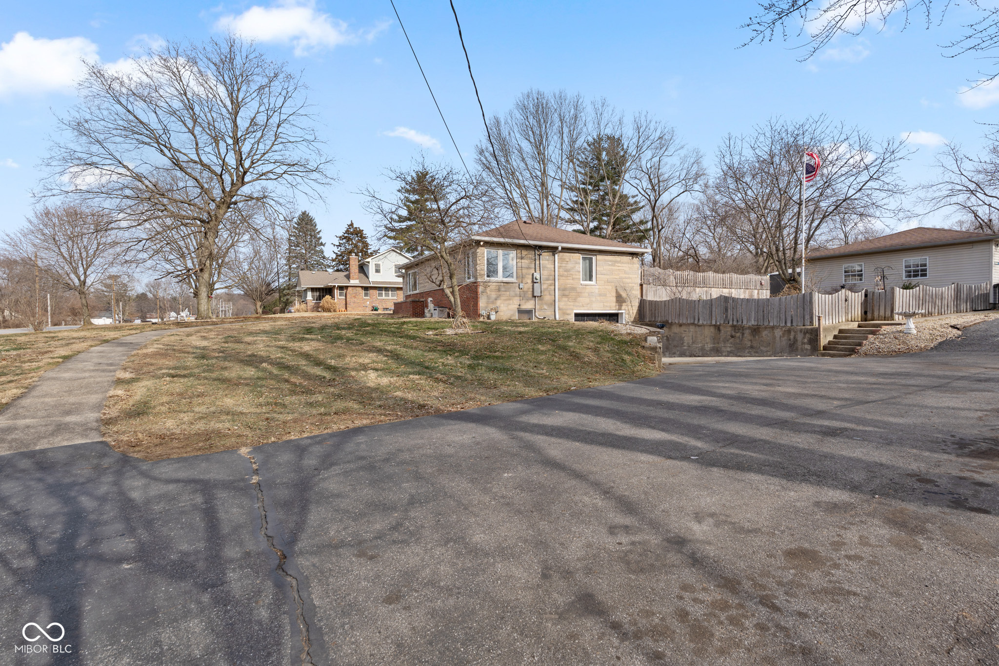 8405 Morgantown Road Indianapolis, IN 46217 - Photo 6 of 76