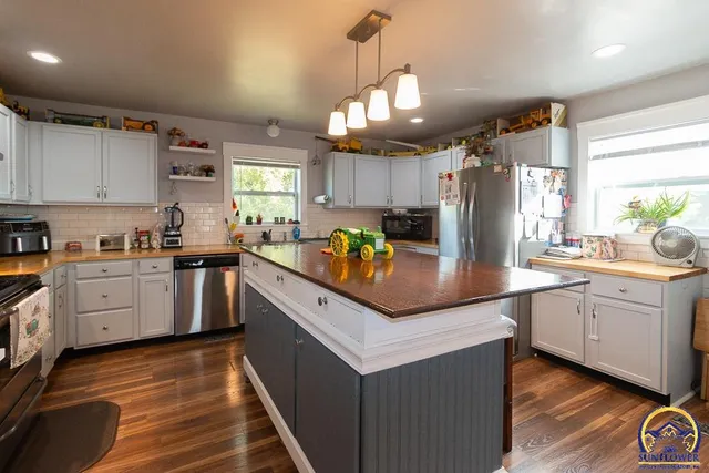 $360,000 | 3838 Northwest 86th Street, Topeka, KS 66618