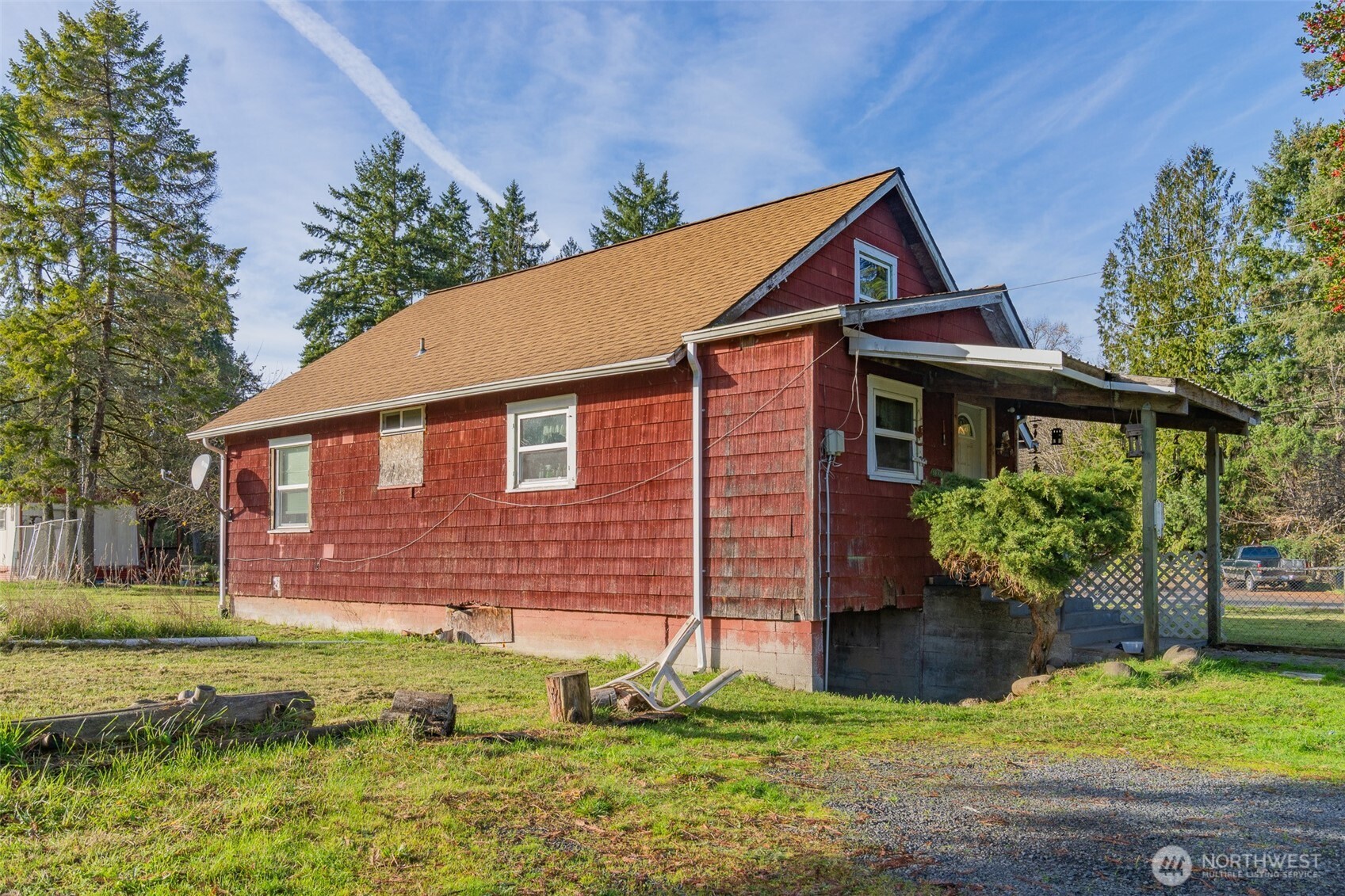 917 Byham Road Winlock, WA 98596 - Photo 12 of 19 a front view of a house with garden