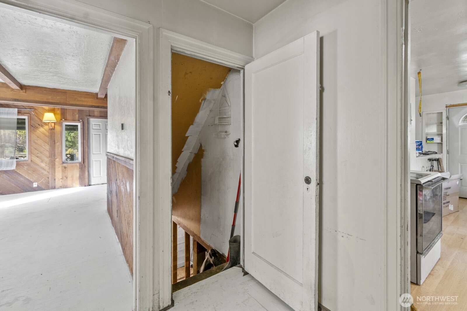 917 Byham Road Winlock, WA 98596 - Photo 6 of 17 a view of a hallway with wooden floor and entryway
