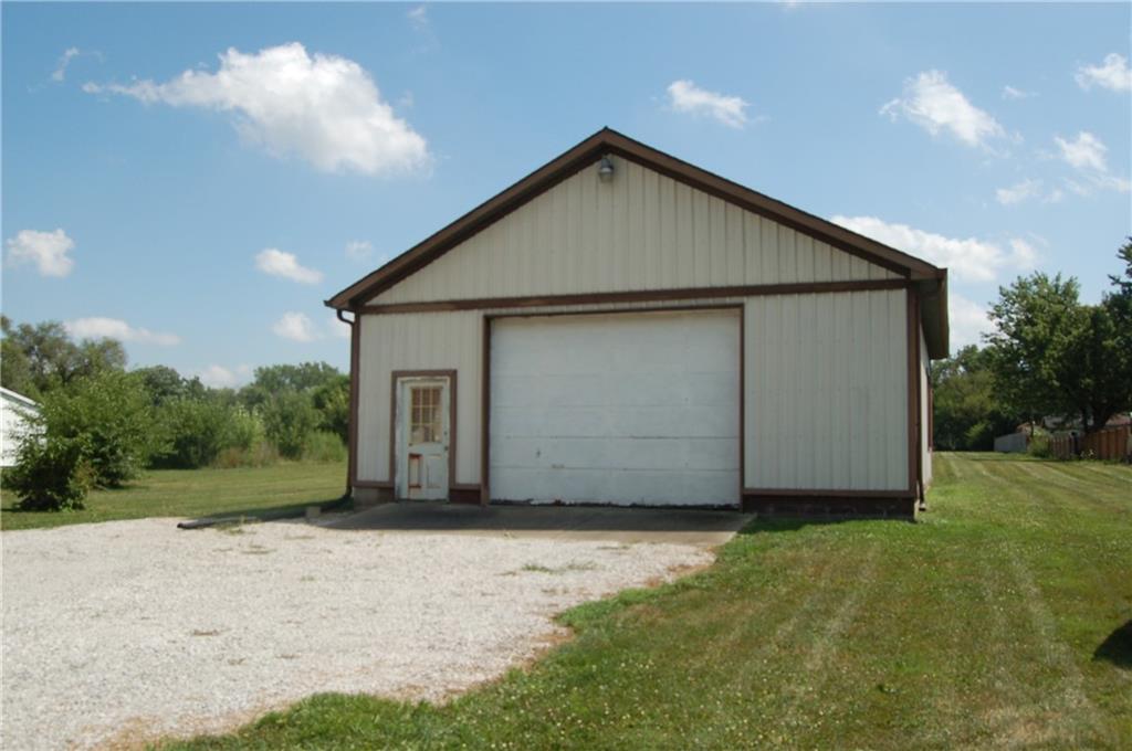 2421 East Thompson Road Indianapolis, IN 46227 - Photo 37 of 41 Gallery Image 37