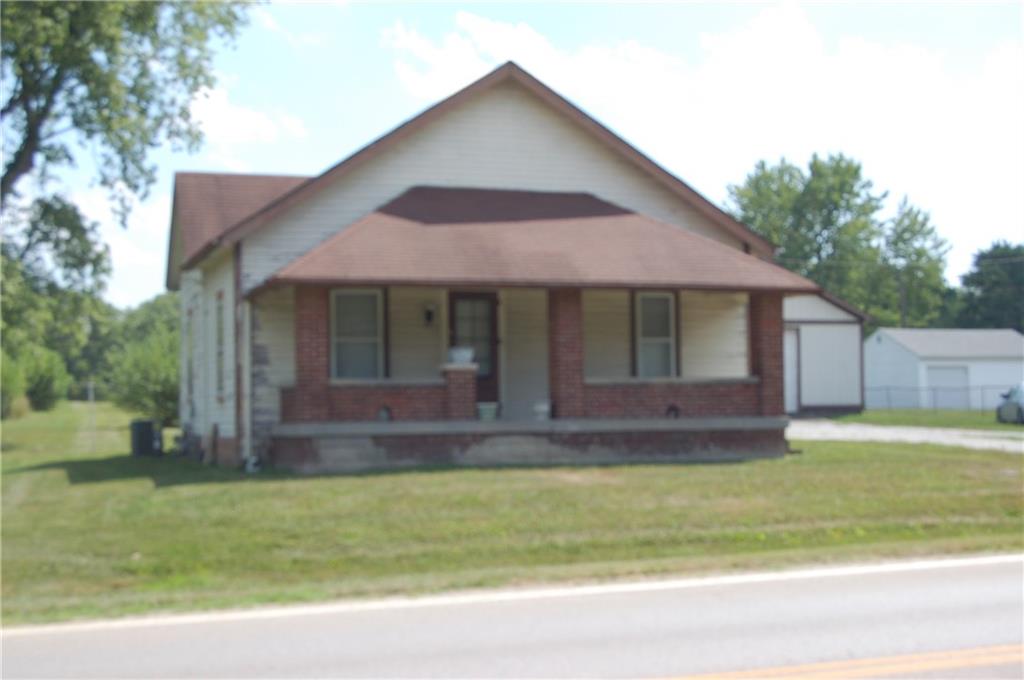 2421 East Thompson Road Indianapolis, IN 46227 - Photo 4 of 41 Gallery Image 4