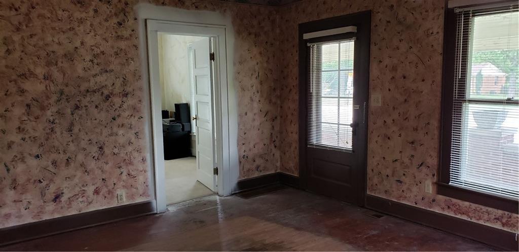 2421 East Thompson Road Indianapolis, IN 46227 - Photo 6 of 41 Gallery Image 6