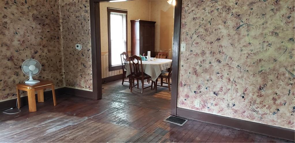 2421 East Thompson Road Indianapolis, IN 46227 - Photo 8 of 41 Gallery Image 8