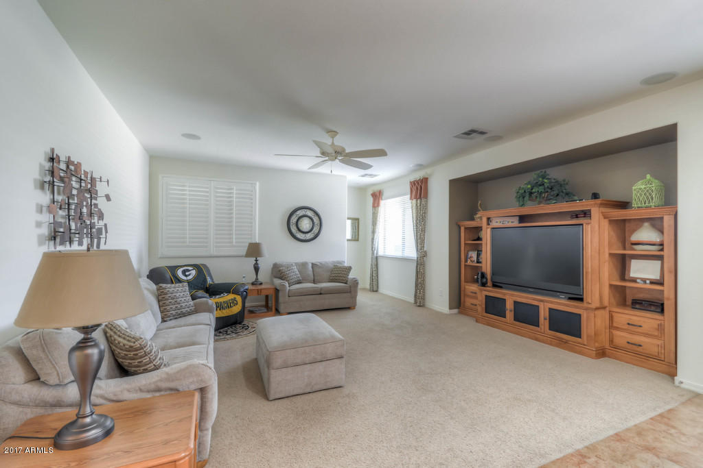 4717 South Burma Road Gilbert, AZ 85297 - Photo 13 of 72 Great Room
