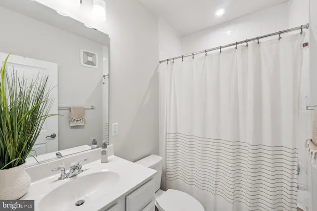 $549,999 | 16324 Connors Way, Unit 11, Rockville, MD 20855