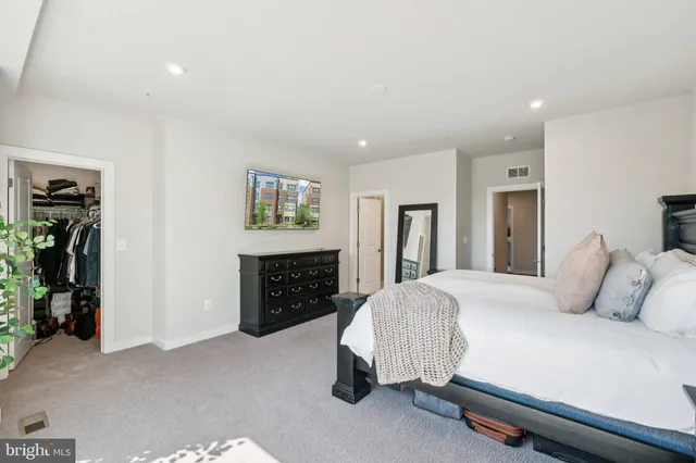 $549,999 | 16324 Connors Way, Unit 11, Rockville, MD 20855