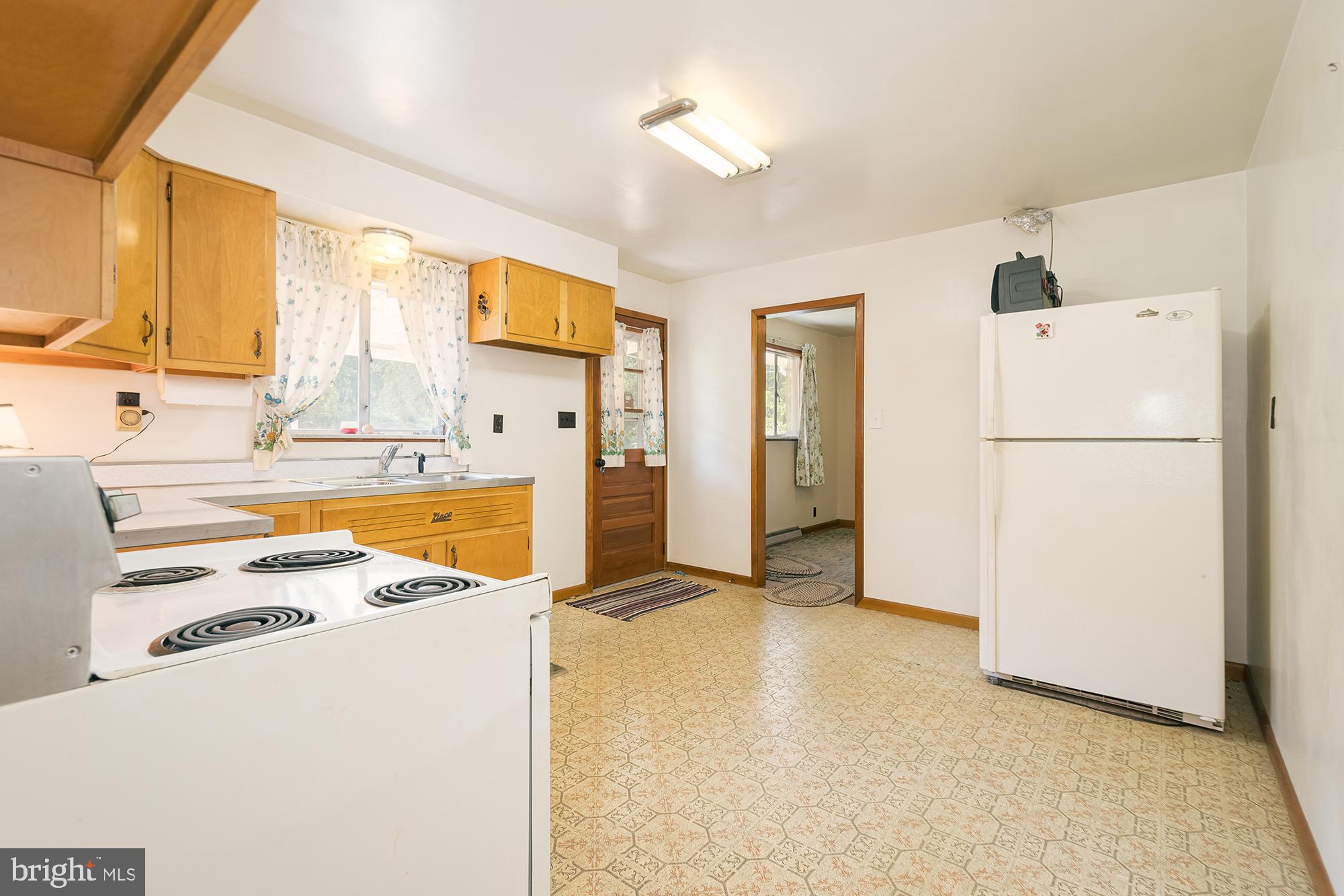 920 Mayhew Inn Road Oakland, MD 21550 - Photo 7 of 35