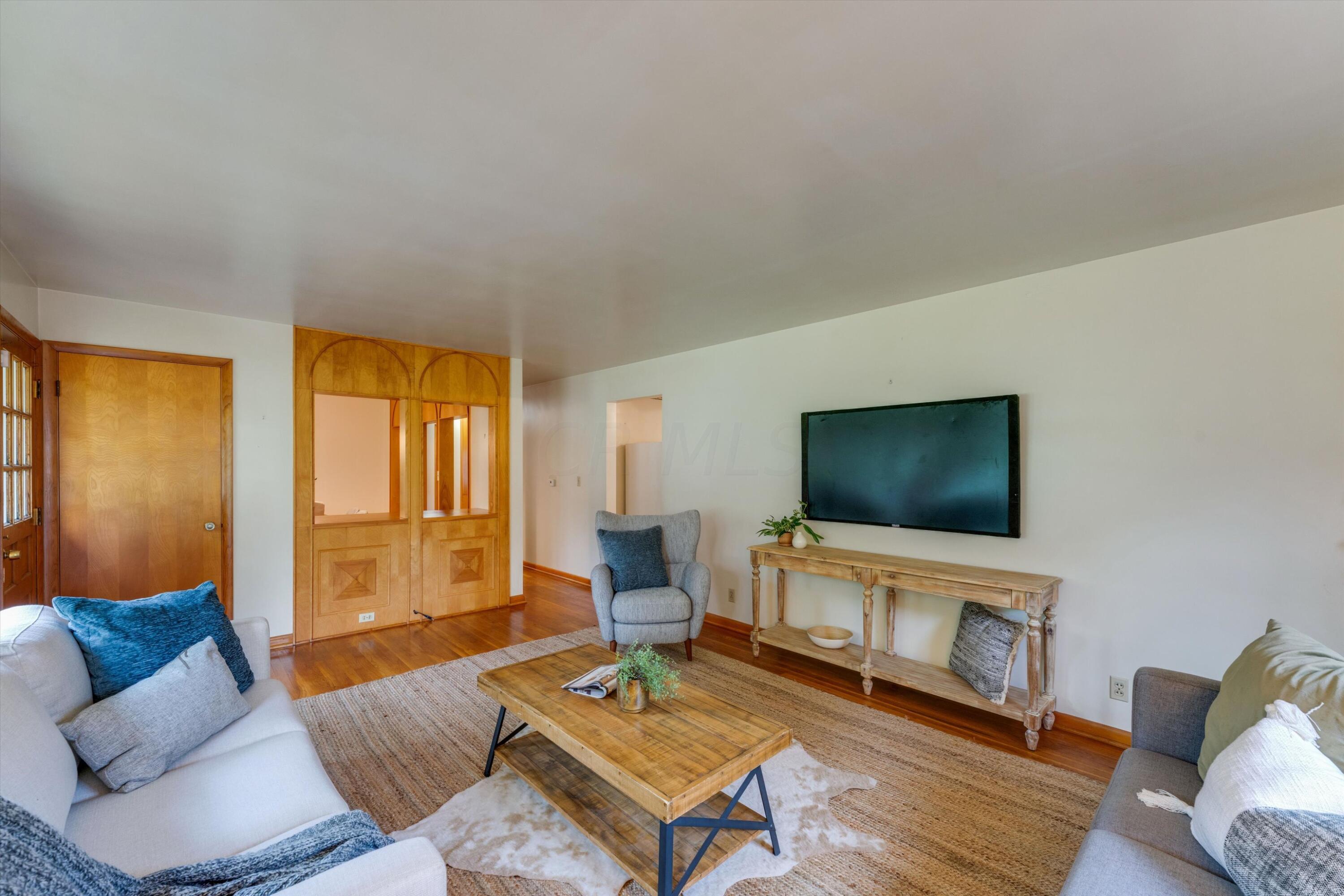 652 Bernhard Road Columbus, OH 43213 - Photo 10 of 53 16-dsc03082-dsc03084