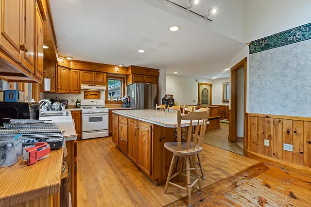 $489,999 | 48 Pleasant Point Road, Vassalboro, ME 04989