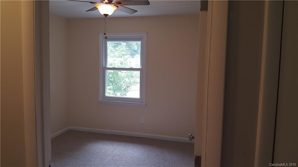 5087 Springhaven Drive Conover, NC 28613 - Photo 12 of 19 Gallery Image 12