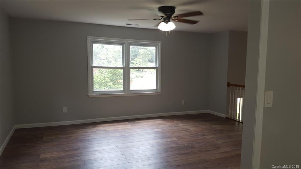 5087 Springhaven Drive Conover, NC 28613 - Photo 9 of 19 Gallery Image 9