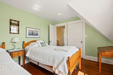 $3,500,000 | 92 Barcliff Avenue, Chatham, MA 02633