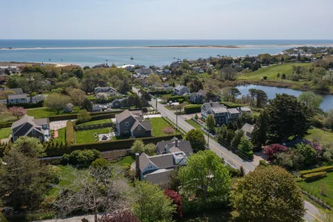 $3,500,000 | 92 Barcliff Avenue, Chatham, MA 02633