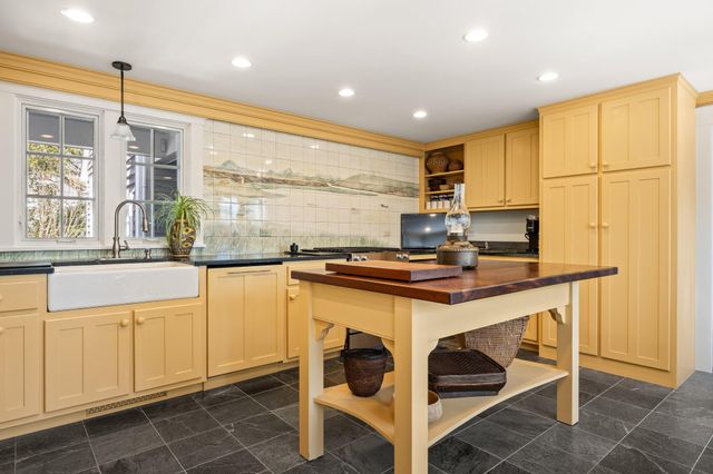 $3,500,000 | 92 Barcliff Avenue, Chatham, MA 02633