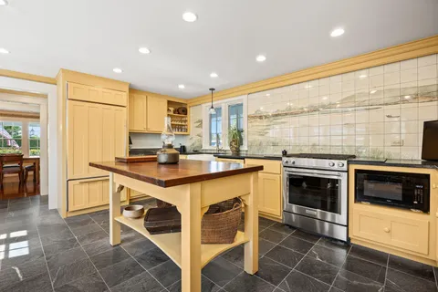 $3,500,000 | 92 Barcliff Avenue, Chatham, MA 02633