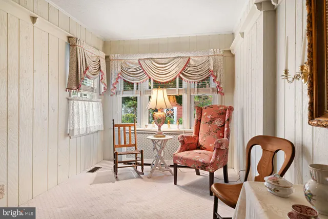 a view of a livingroom with furniture