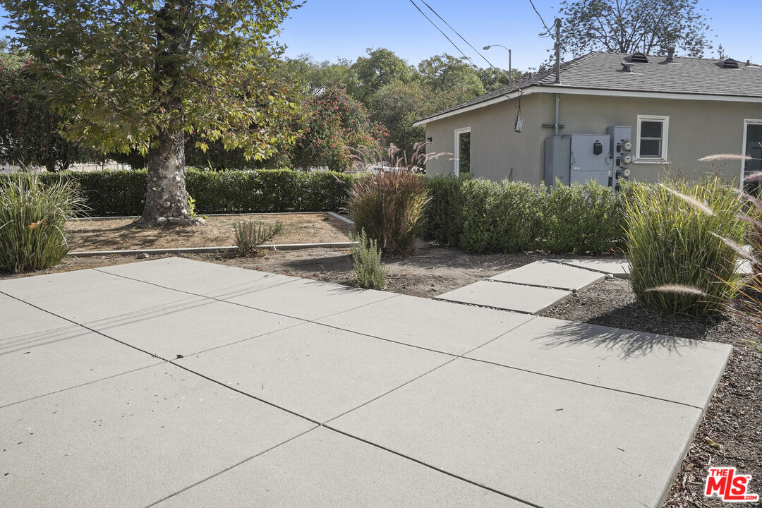 1201 Columbia Place Pasadena, CA 91105 - Photo 15 of 23