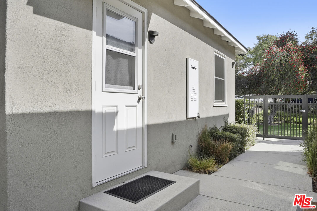 1201 Columbia Place Pasadena, CA 91105 - Photo 20 of 23