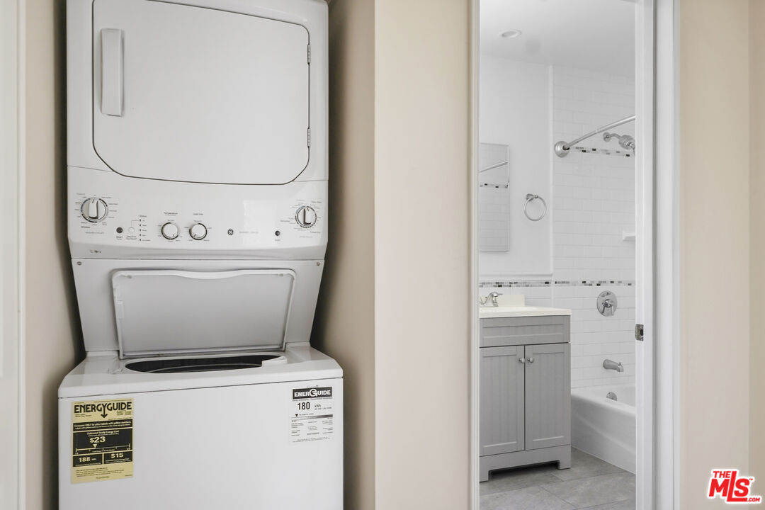 1201 Columbia Place Pasadena, CA 91105 - Photo 21 of 23