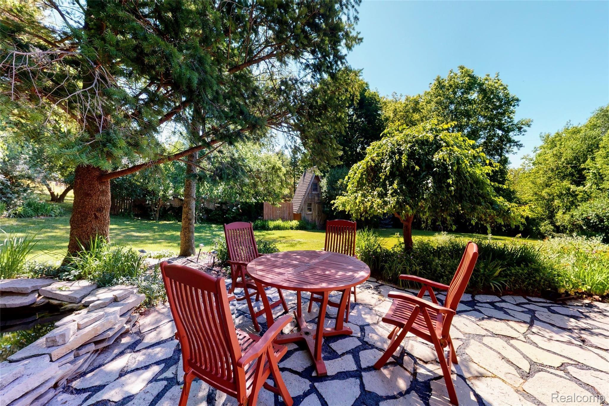 7838 Perry Lake Road Clarkston, MI 48348 - Photo 36 of 49 BackPatio3.jpg
