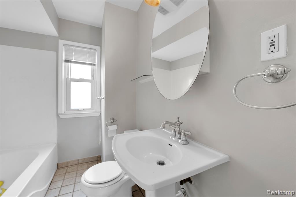 18891 Reed Street Melvindale, MI 48122 - Photo 15 of 29