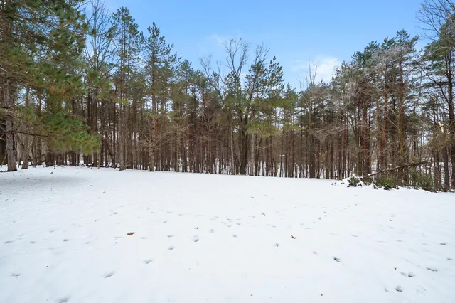 $265,000 | 806 East 4th Street, Lawton, MI 49065