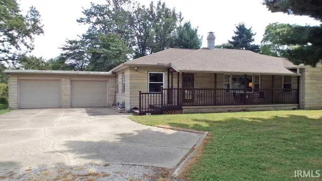 $334,900 | 105 Wolfe Street, Oaktown, IN 47561