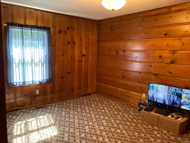 $334,900 | 105 Wolfe Street, Oaktown, IN 47561