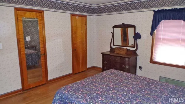 $334,900 | 105 Wolfe Street, Oaktown, IN 47561