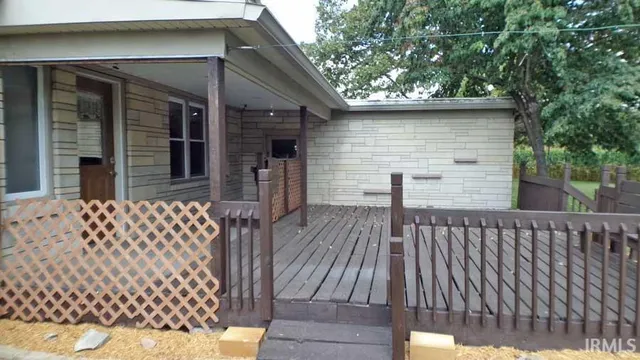 $334,900 | 105 Wolfe Street, Oaktown, IN 47561