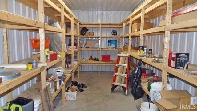 $334,900 | 105 Wolfe Street, Oaktown, IN 47561