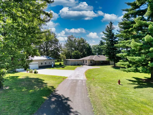 $334,900 | 105 Wolfe Street, Oaktown, IN 47561