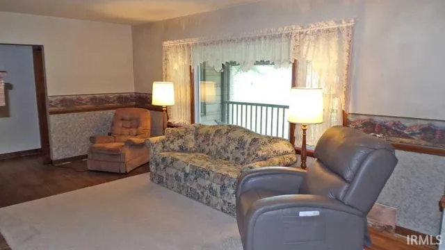 $334,900 | 105 Wolfe Street, Oaktown, IN 47561