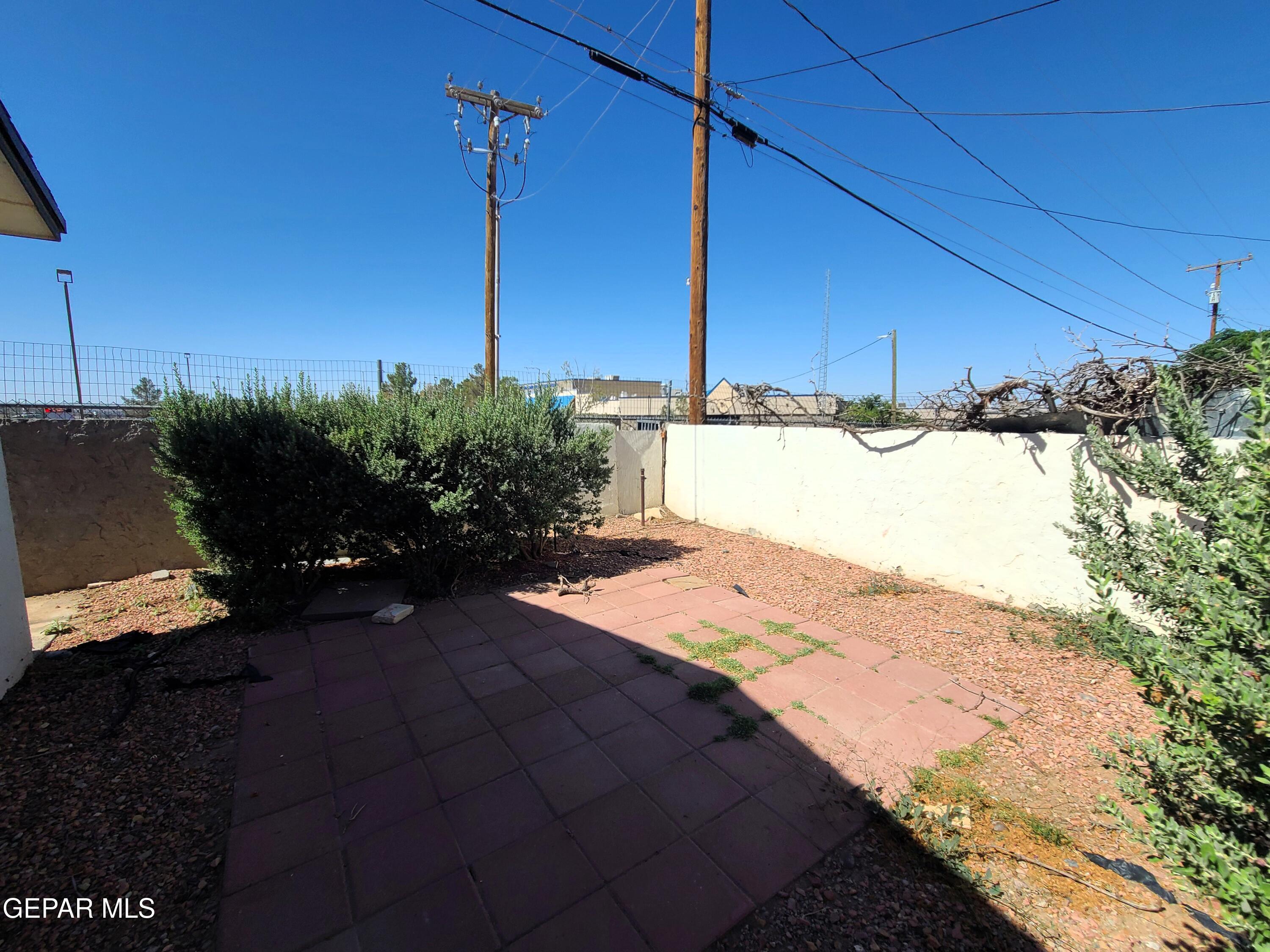 1714 Banker Road Canutillo, TX 79835 - Photo 51 of 78 Hidden patio