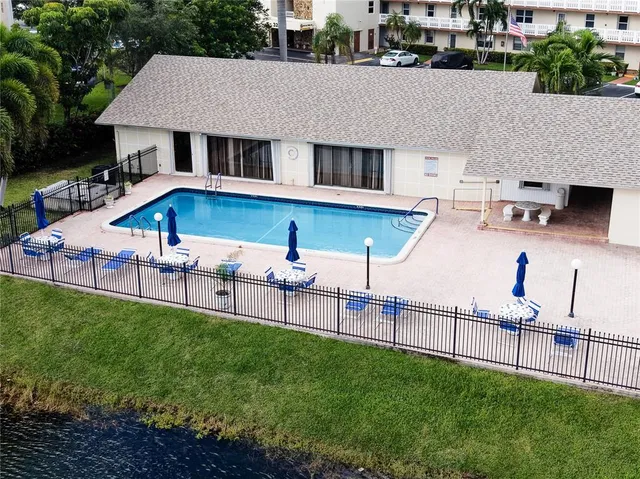 $239,500 | 321 Southeast 3rd Street, Unit 307, Dania Beach, FL 33004