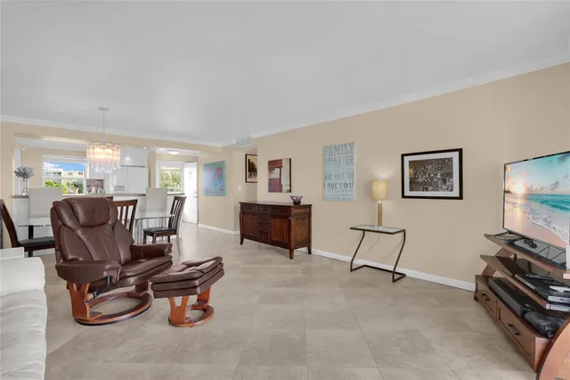 $239,500 | 321 Southeast 3rd Street, Unit 307, Dania Beach, FL 33004