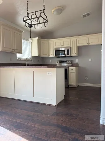 $422,000 | 3116 Sandy Drive, Idaho Falls, ID 83401