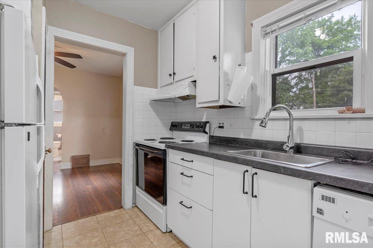 2639 South 8th Street Springfield, IL 62703 - Photo 10 of 28