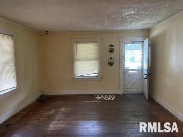 1437 East Division Street Decatur, IL 62526 - Photo 2 of 13