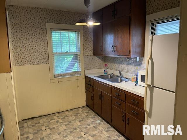 1437 East Division Street Decatur, IL 62526 - Photo 5 of 13