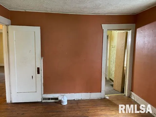 $29,900 | 1437 East Division Street, Decatur, IL 62526