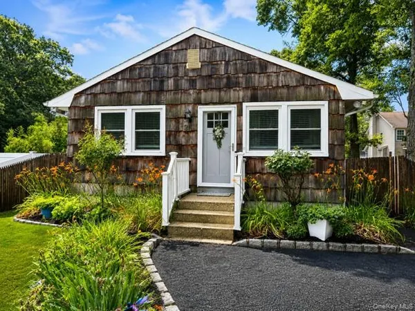 $599,990 | 12 Oak Street, Centereach, NY 11720