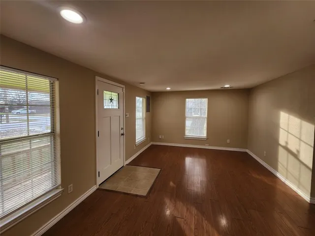 $1,650 | 233 Texas Street, Cedar Hill, TX 75104