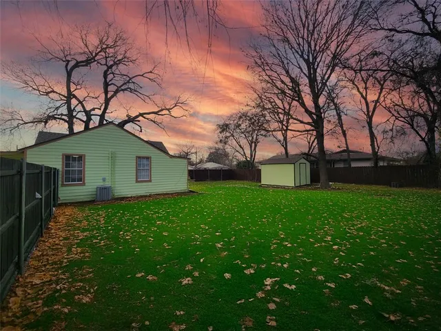 $1,650 | 233 Texas Street, Cedar Hill, TX 75104